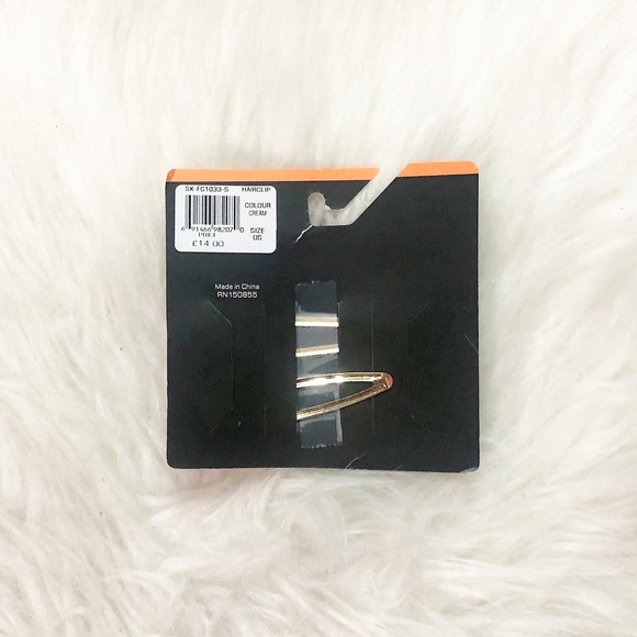 French Connection Hair Clips - Picture 2 of 2